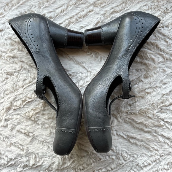 BIVIEL from Anthropologie: Mary Jane T-strap with brogue details 38/8 USA - Picture 14 of 15